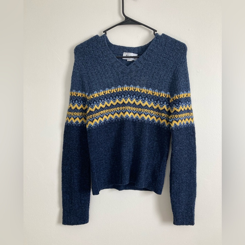 Private Eyes V-Neck Sweater in Navy and Yellow